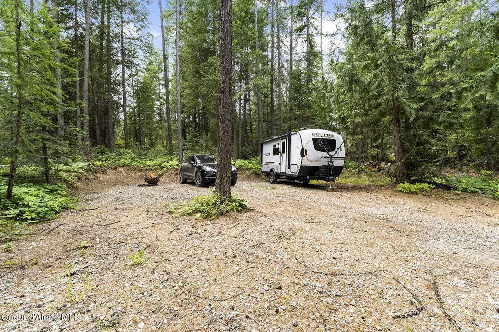 33254 N Riffle Road Spirit Lake ID 83869