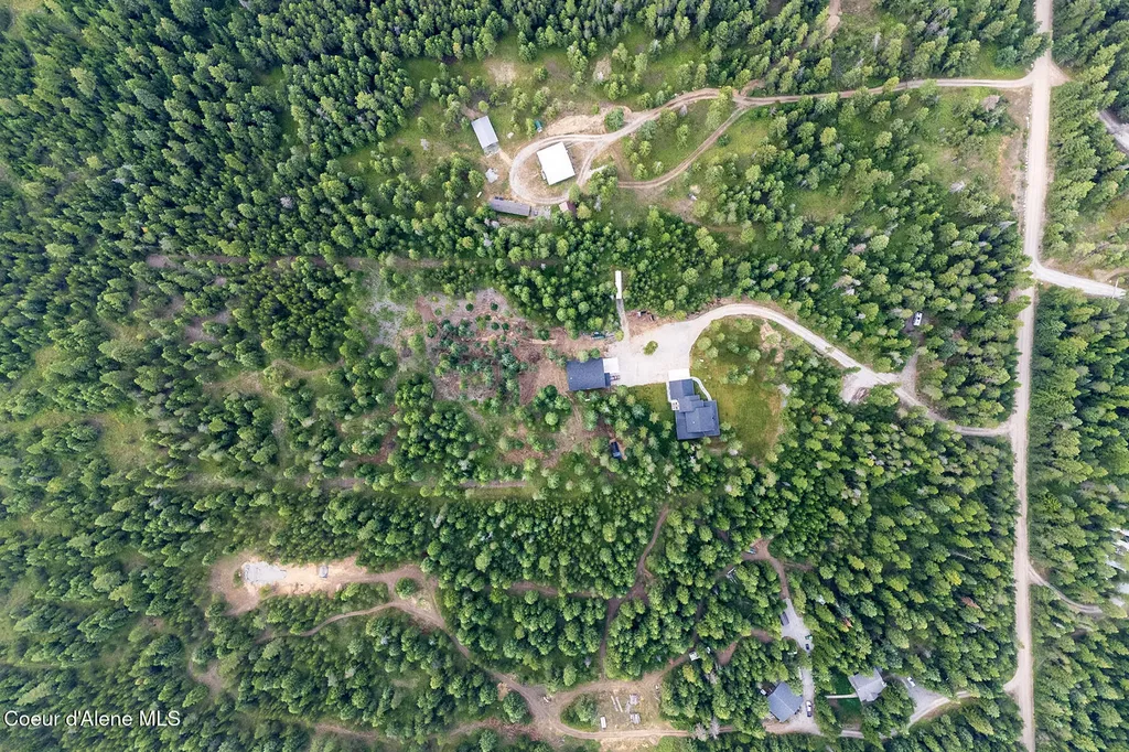 33254 N Riffle Road Spirit Lake ID 83869