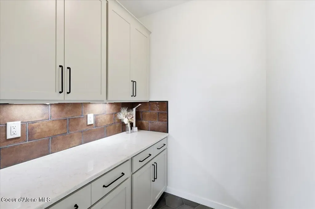 1096 E Percival Lane Post Falls ID 83854