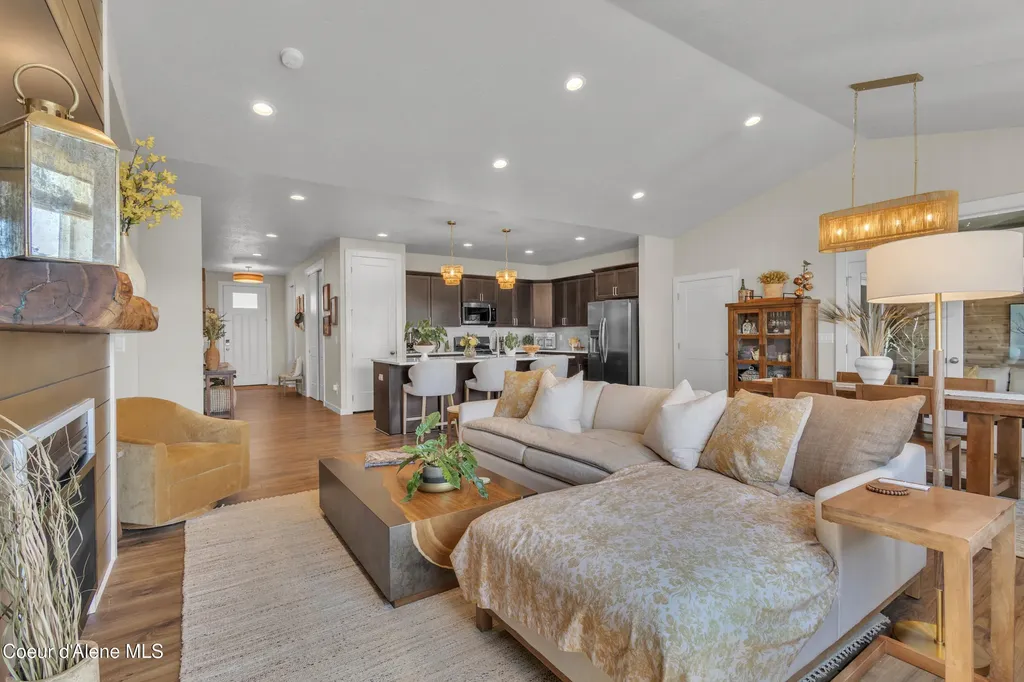 3510 N Cyprus Fox Loop Post Falls ID 83854