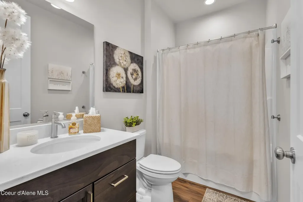 3510 N Cyprus Fox Loop Post Falls ID 83854