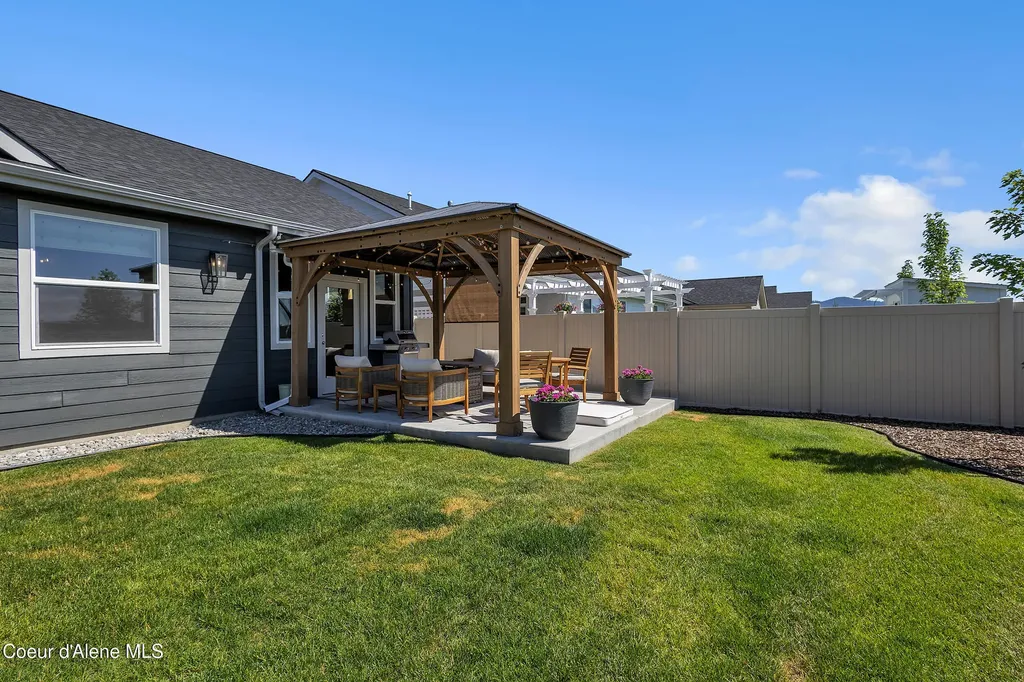 3510 N Cyprus Fox Loop Post Falls ID 83854