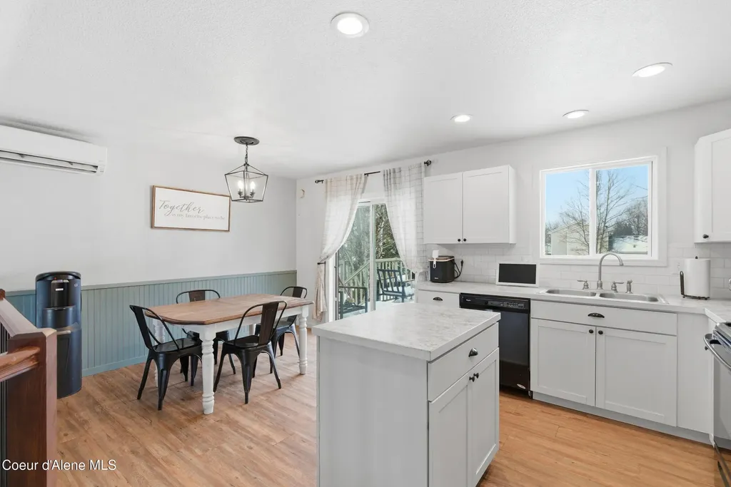 1909 W James Crowe Drive Hayden ID 83835