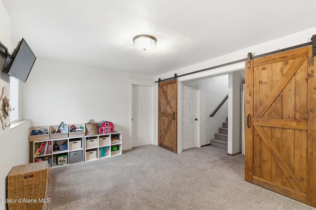 1909 W James Crowe Drive Hayden ID 83835