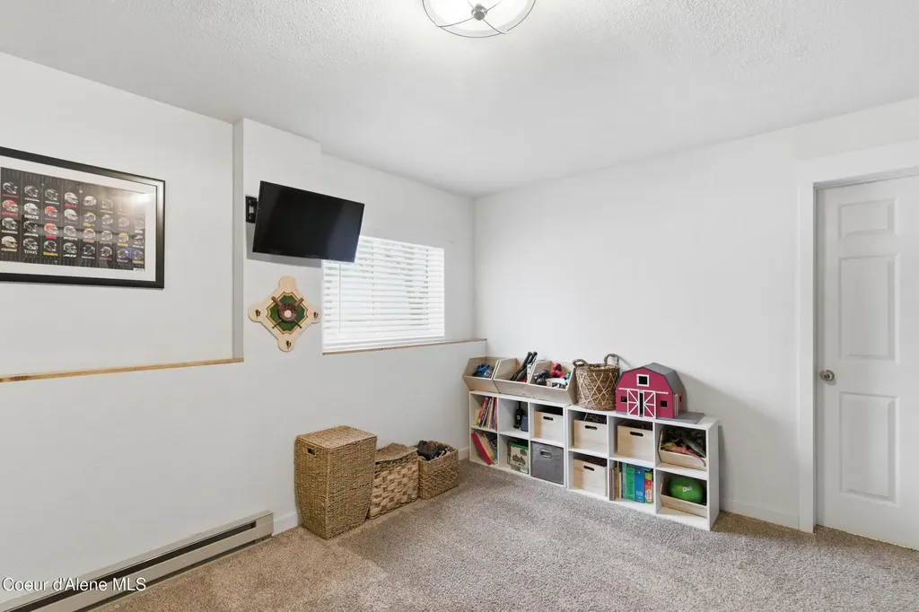 1909 W James Crowe Drive Hayden ID 83835