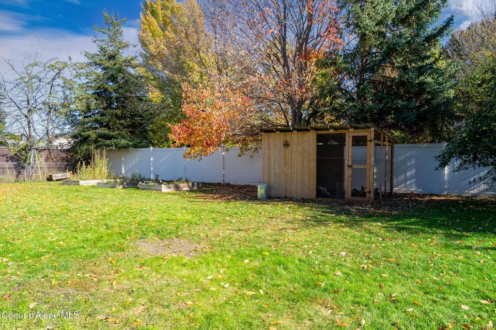 1909 W James Crowe Drive Hayden ID 83835