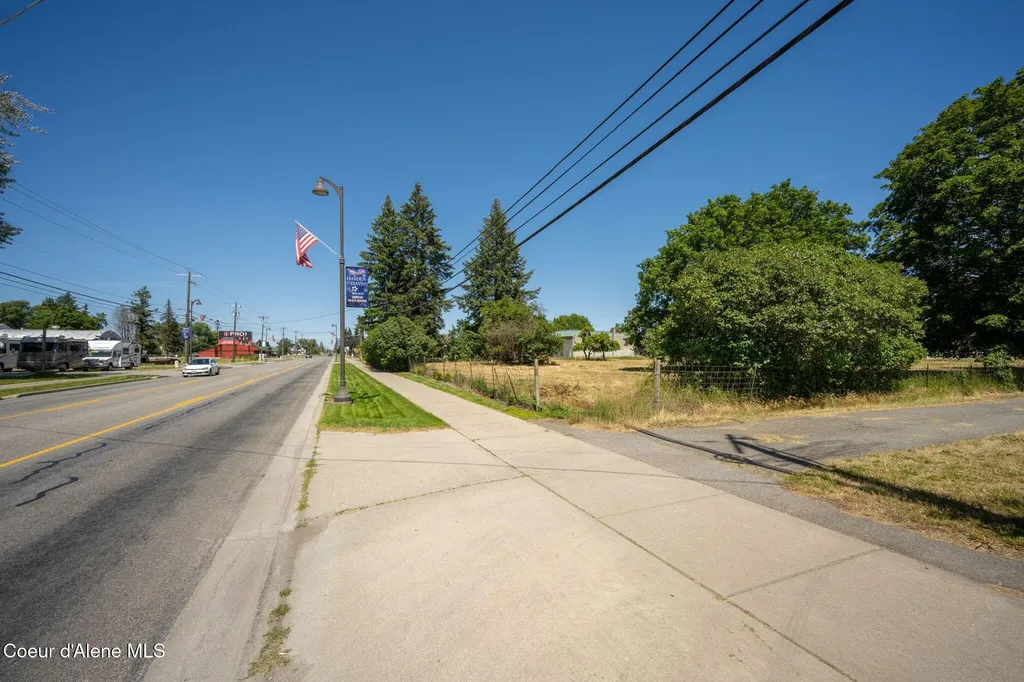 10064 N Government Way Hayden ID 83835