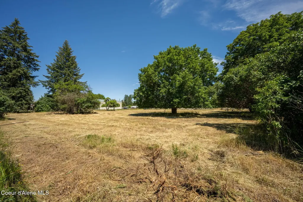 10064 N Government Way Hayden ID 83835