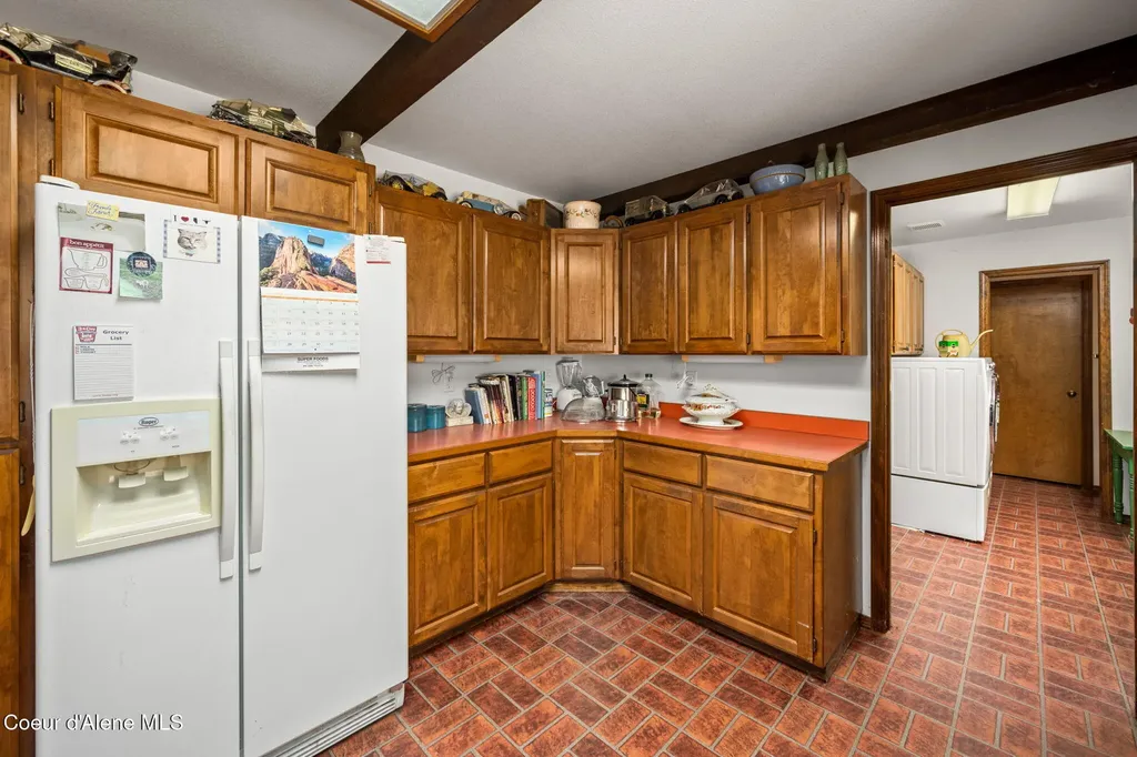 10064 N Government Way Hayden ID 83835