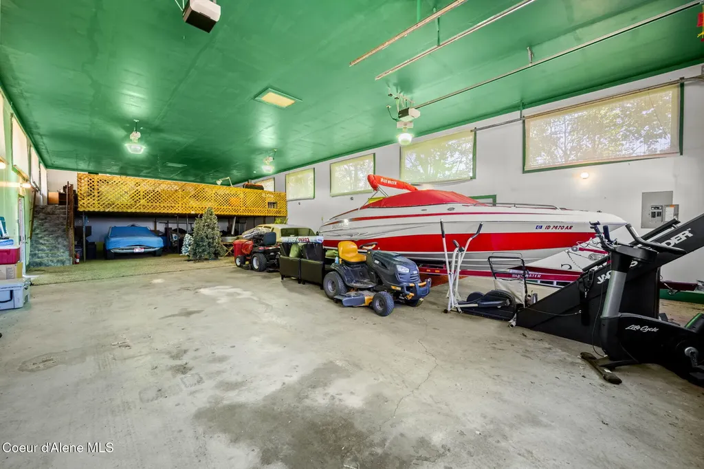 10064 N Government Way Hayden ID 83835