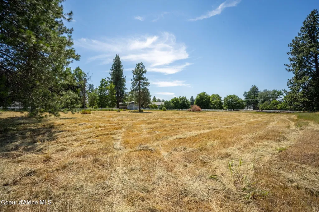 10064 N Government Way Hayden ID 83835