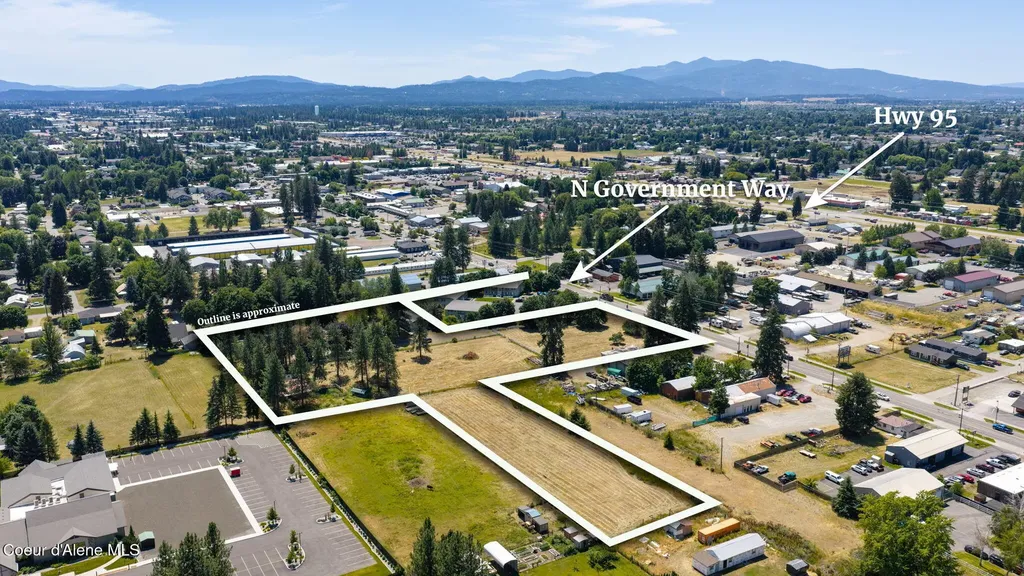 10064 N Government Way Hayden ID 83835