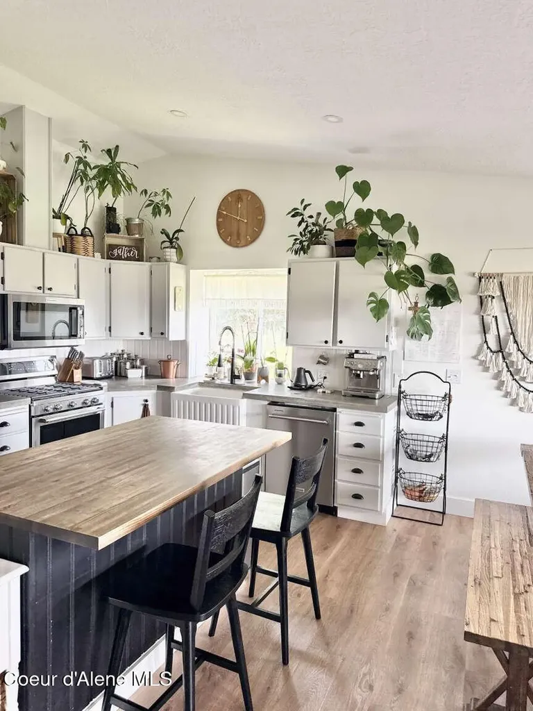 14250 W Prairie Avenue Post Falls ID 83854