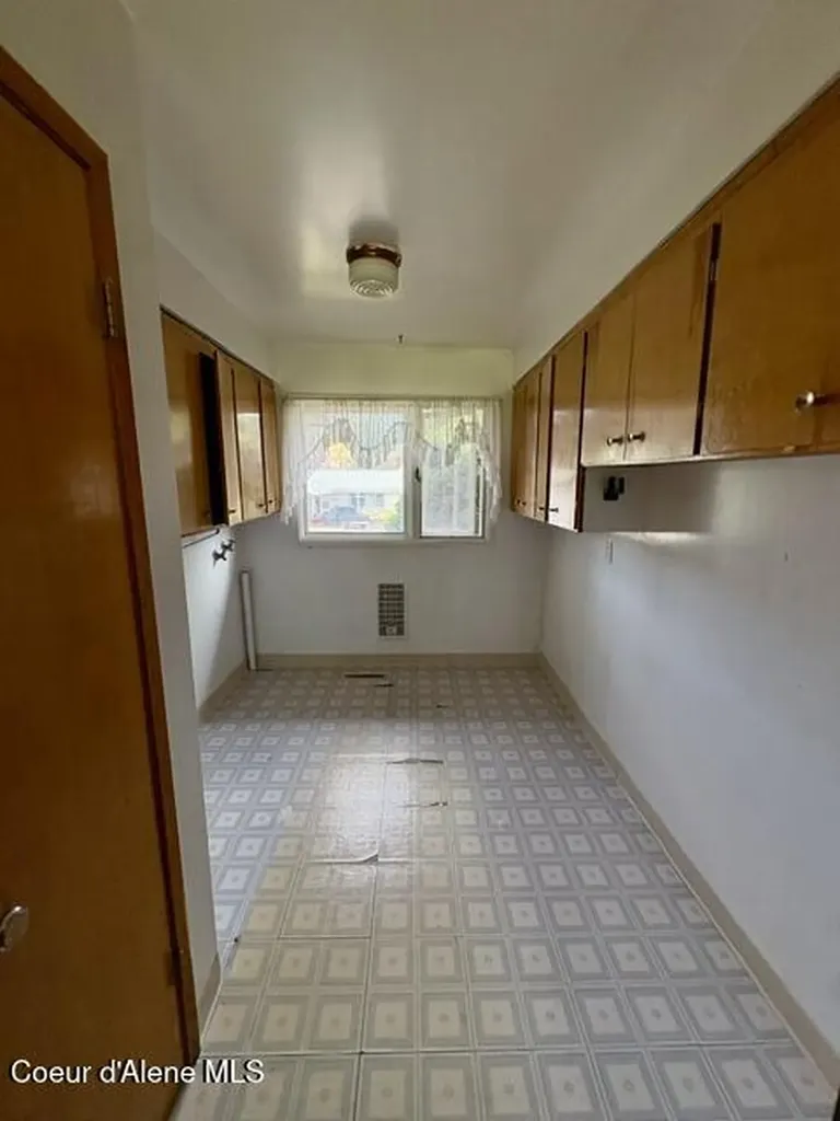 105 W Fir Avenue Osburn ID 83849