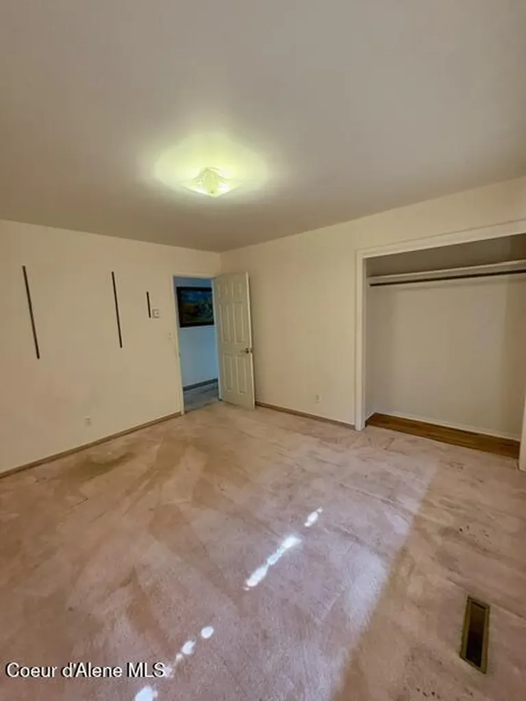 105 W Fir Avenue Osburn ID 83849