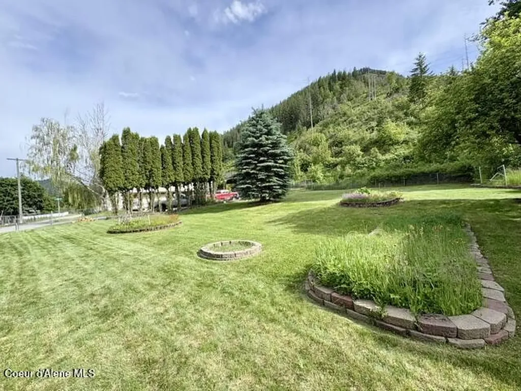 105 W Fir Avenue Osburn ID 83849
