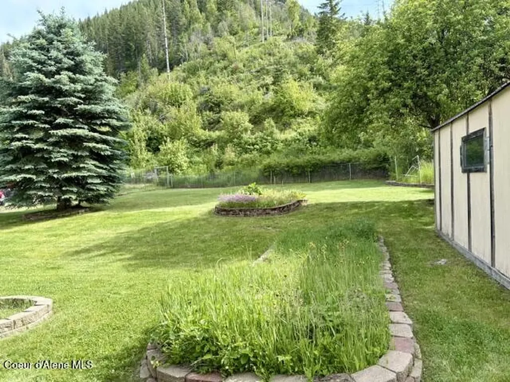 105 W Fir Avenue Osburn ID 83849
