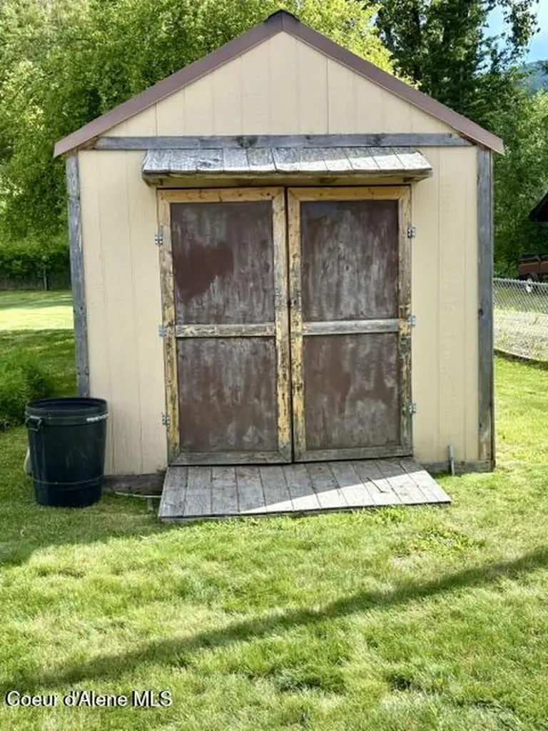 105 W Fir Avenue Osburn ID 83849