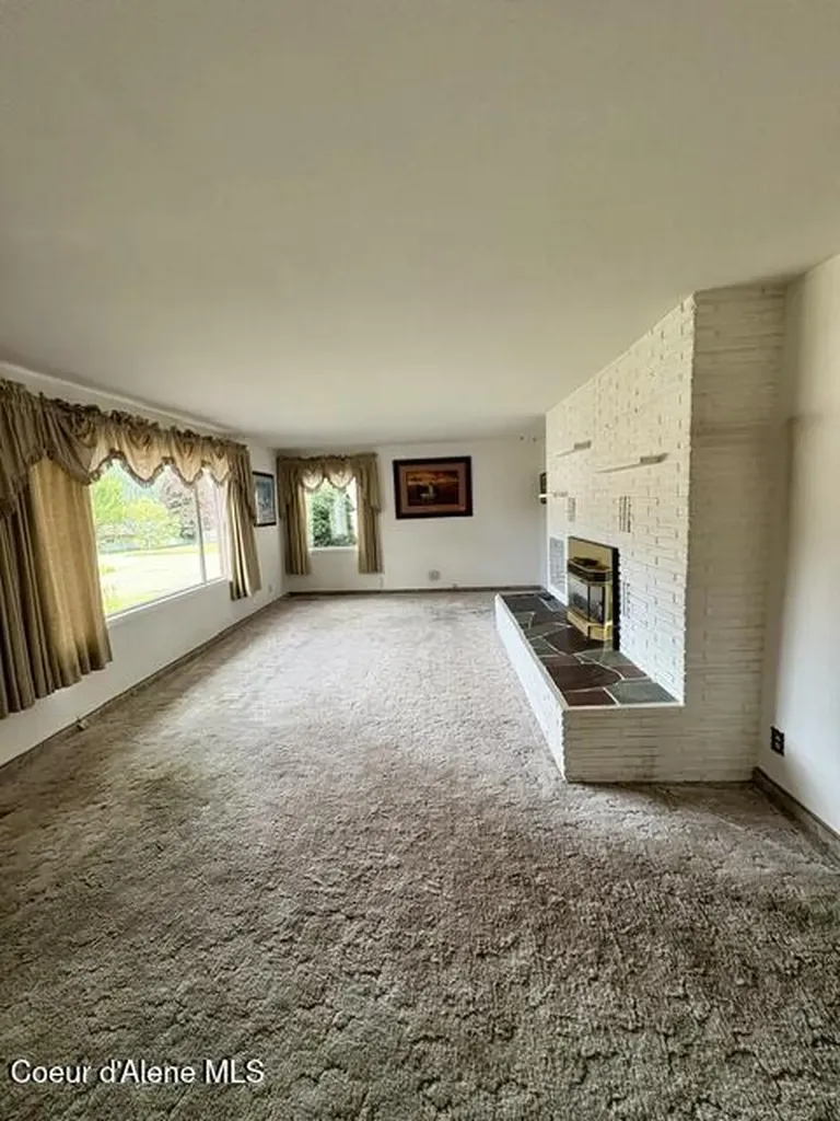 105 W Fir Avenue Osburn ID 83849