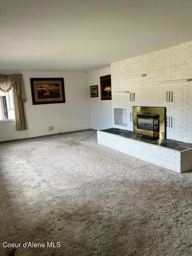 105 W Fir Avenue Osburn ID 83849
