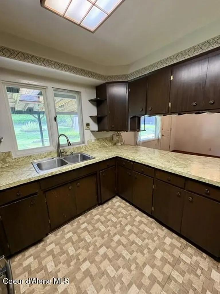 105 W Fir Avenue Osburn ID 83849