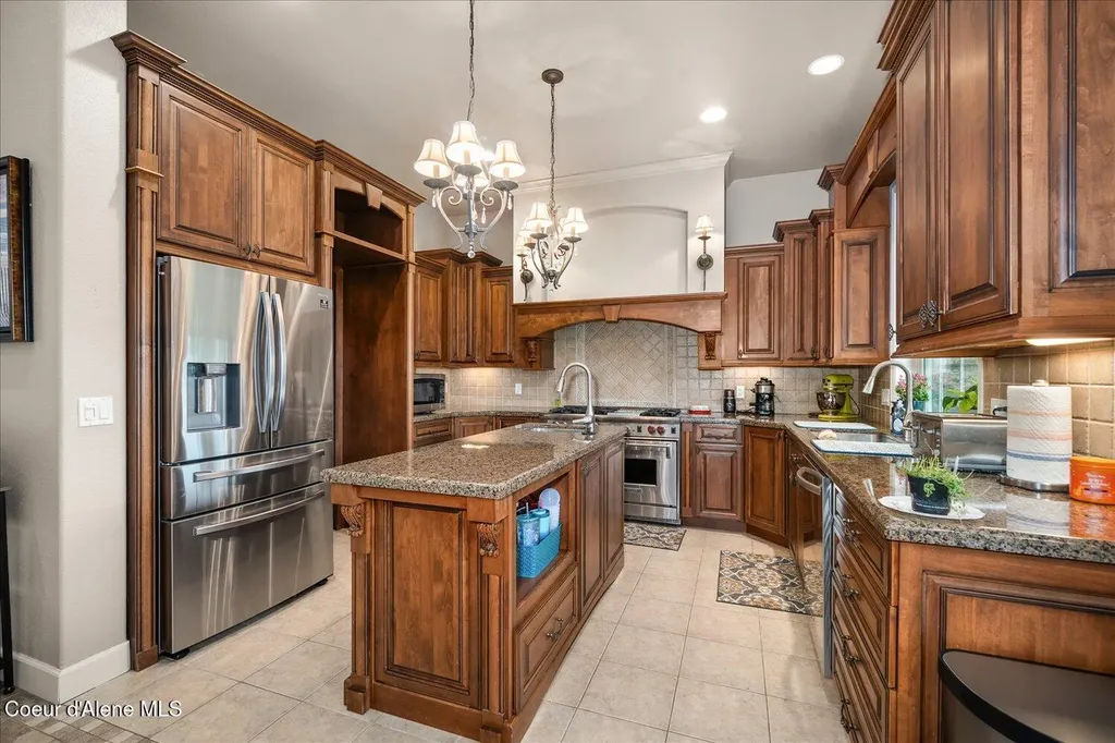 611 N Coles Loop Post Falls ID 83854