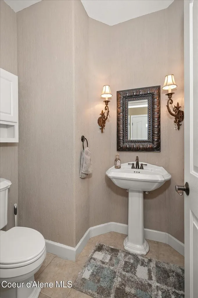 611 N Coles Loop Post Falls ID 83854