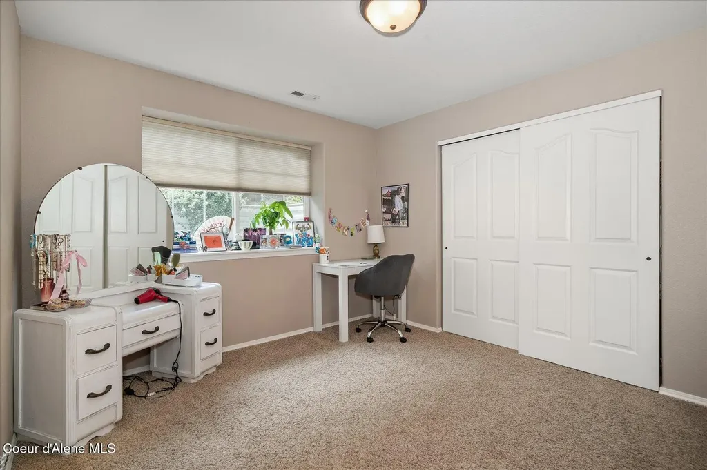 611 N Coles Loop Post Falls ID 83854