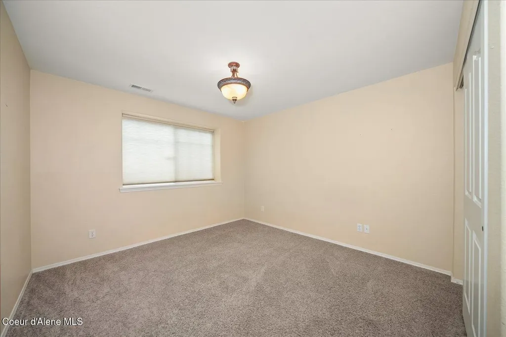 611 N Coles Loop Post Falls ID 83854