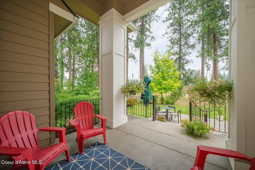 611 N Coles Loop Post Falls ID 83854
