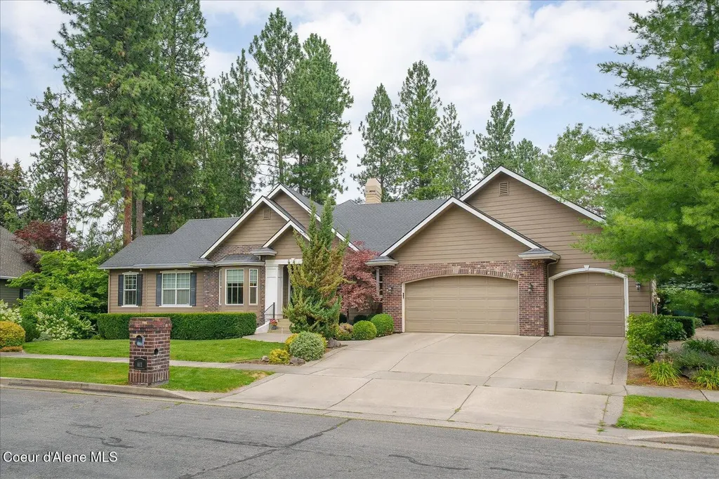 611 N Coles Loop Post Falls ID 83854