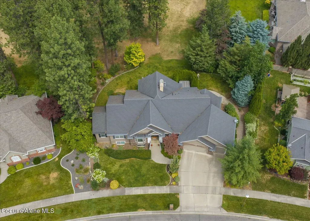 611 N Coles Loop Post Falls ID 83854