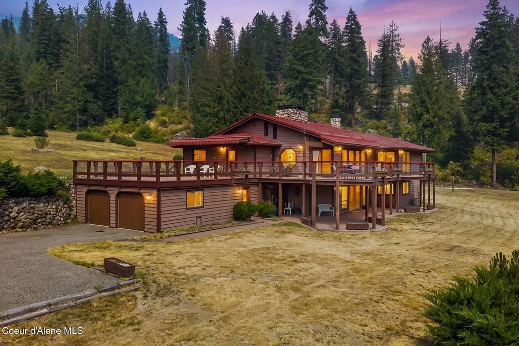 887 Blue Lake Road Priest River ID 83856