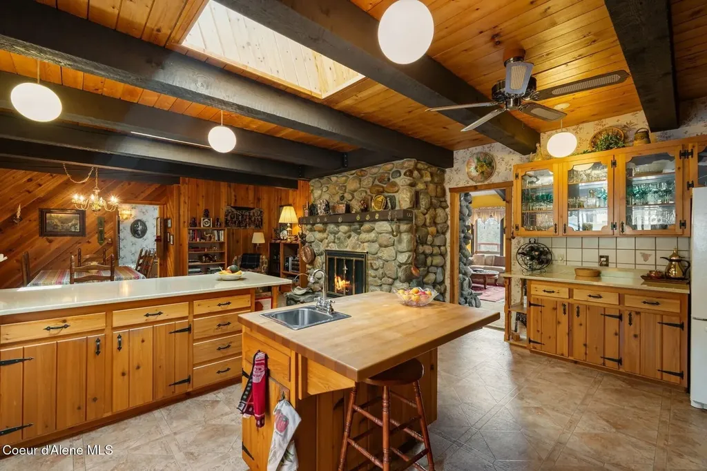 887 Blue Lake Road Priest River ID 83856
