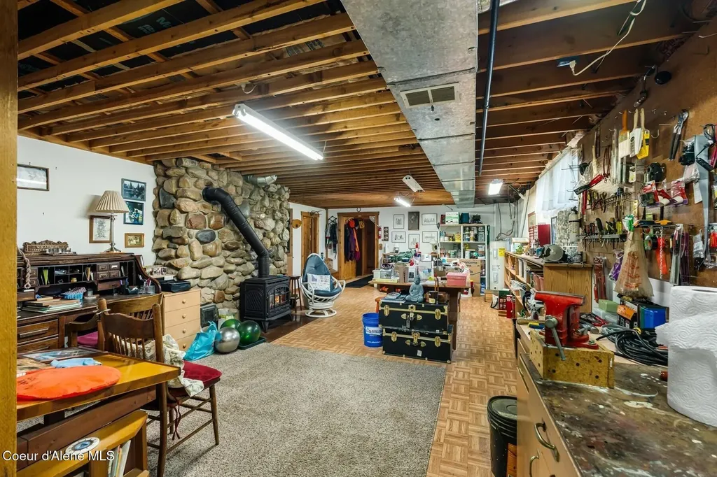 887 Blue Lake Road Priest River ID 83856