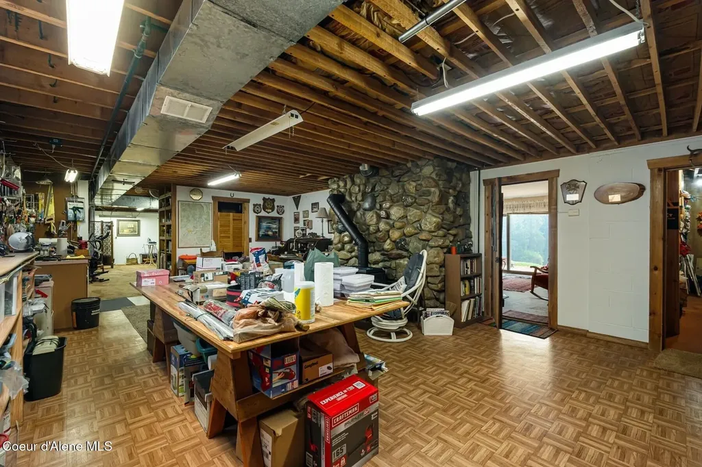 887 Blue Lake Road Priest River ID 83856