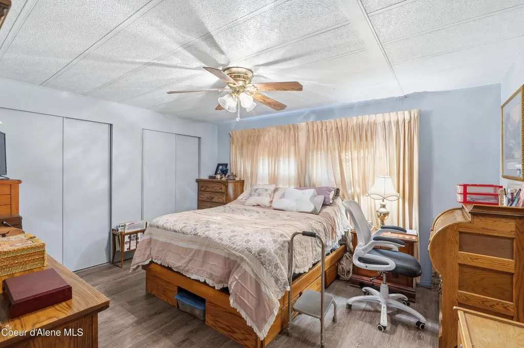9091 N Starr Loop Hayden ID 83835
