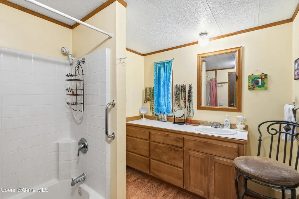 9091 N Starr Loop Hayden ID 83835