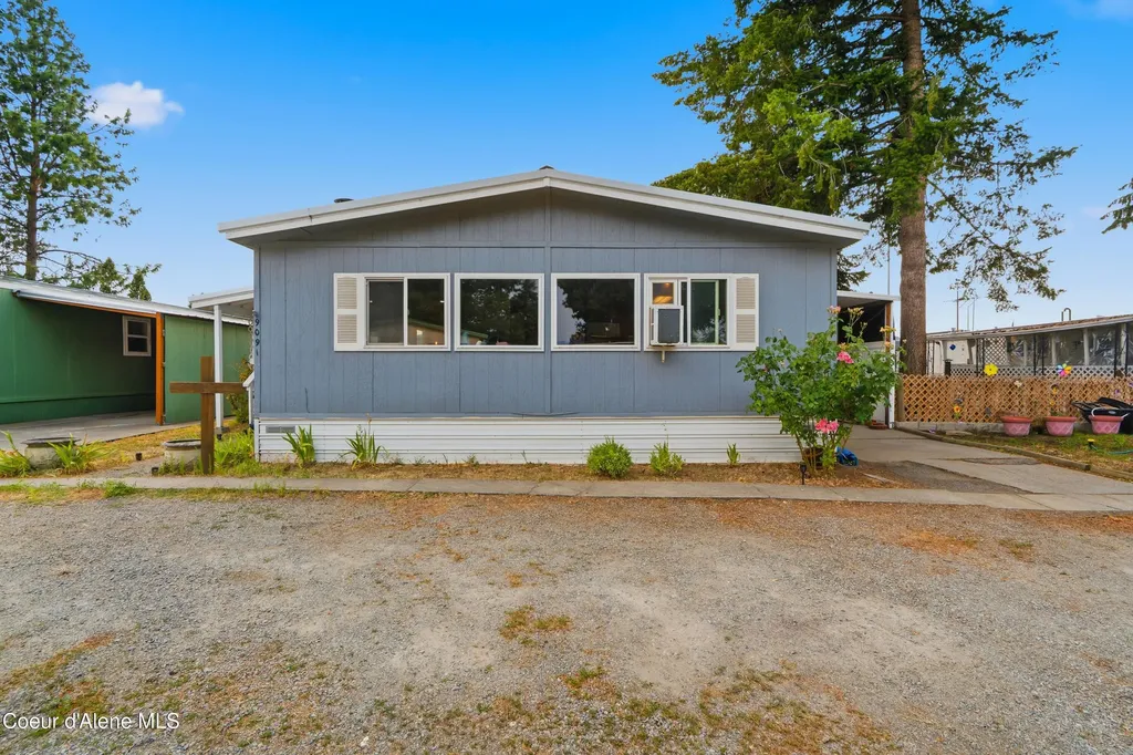 9091 N Starr Loop Hayden ID 83835