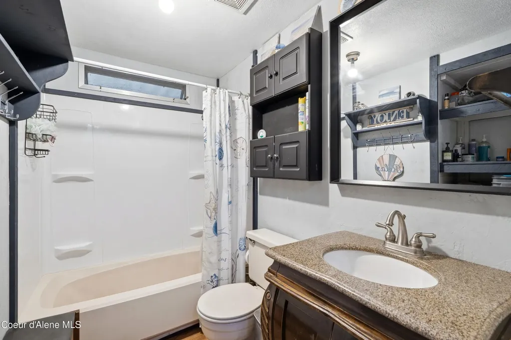 9091 N Starr Loop Hayden ID 83835