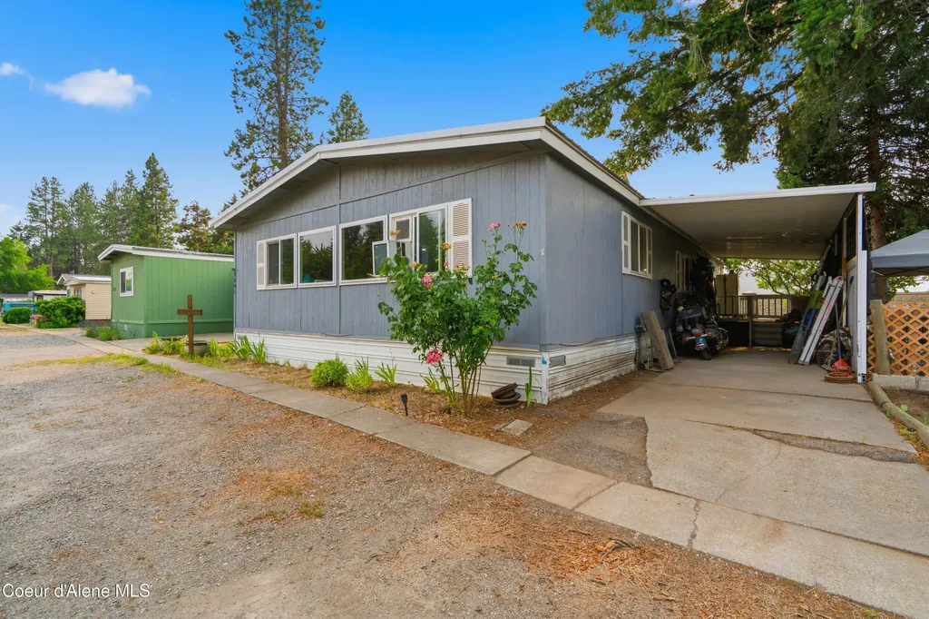 9091 N Starr Loop Hayden ID 83835
