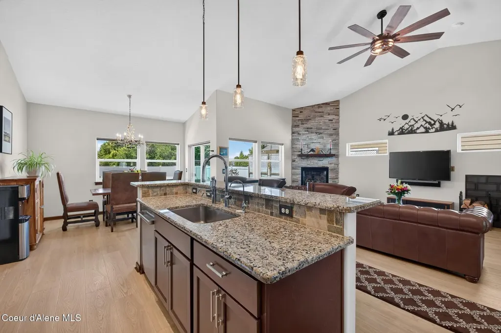 1658 W Boyles Avenue Hayden ID 83835