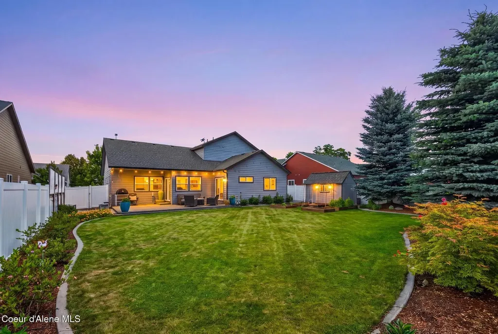 1658 W Boyles Avenue Hayden ID 83835