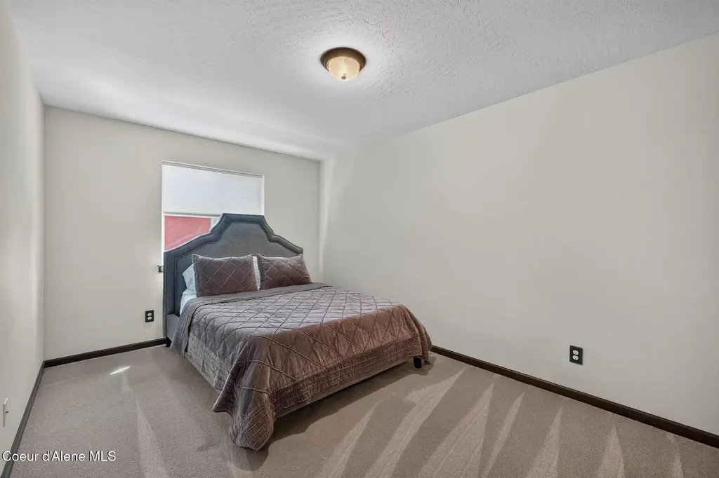 1658 W Boyles Avenue Hayden ID 83835