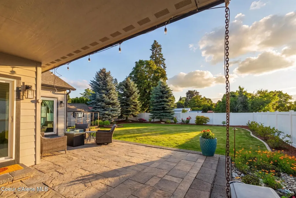 1658 W Boyles Avenue Hayden ID 83835