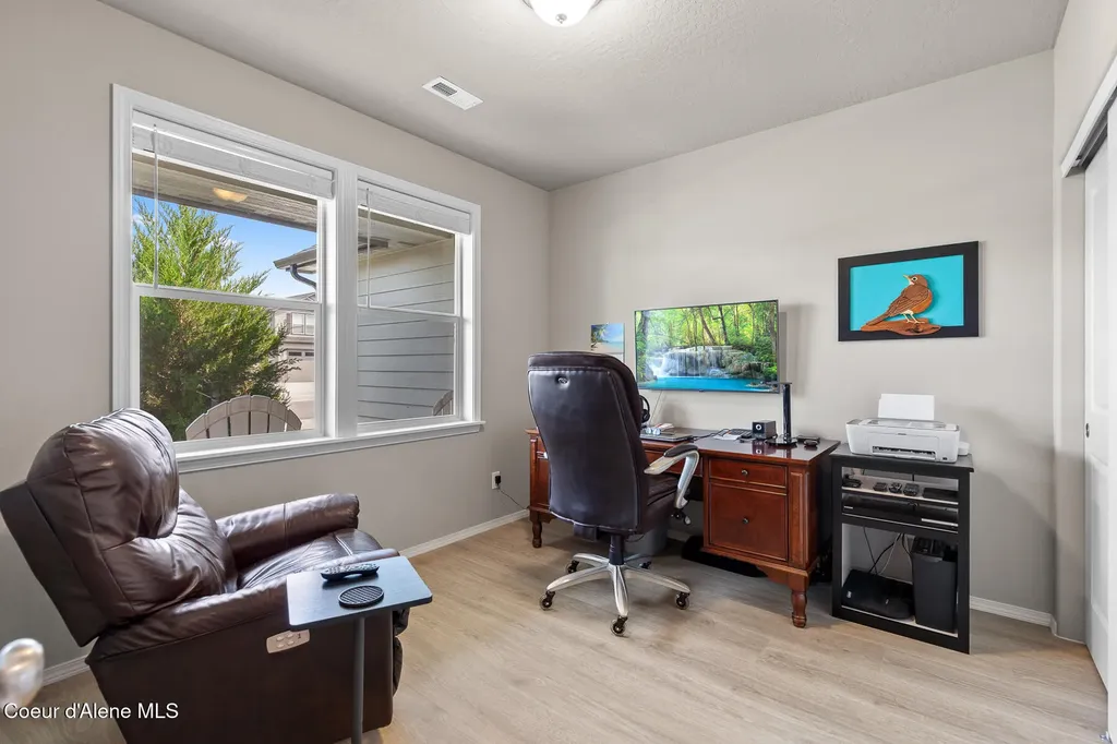 4472 N May Ella Loop Hauser ID 83854
