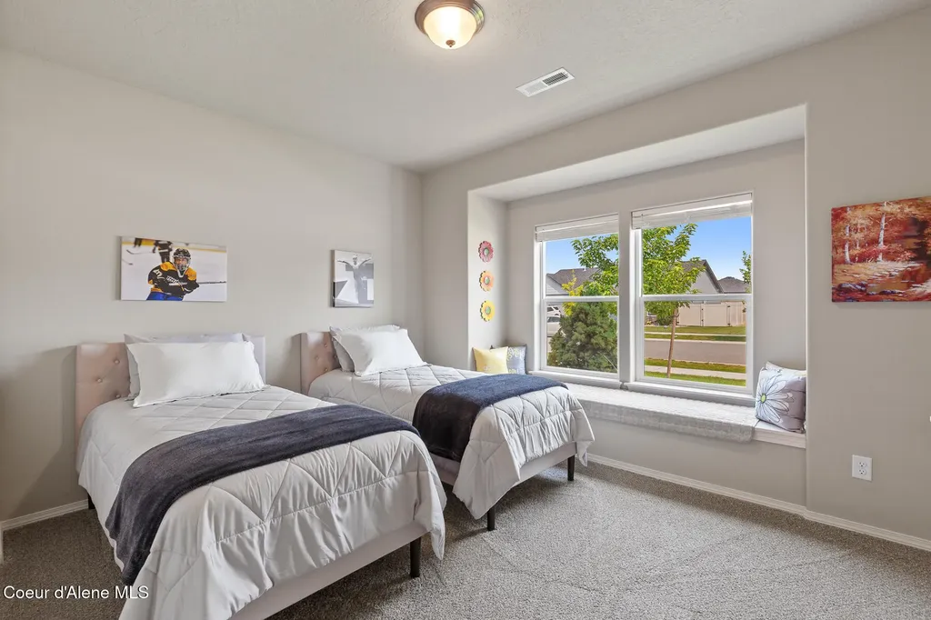 4472 N May Ella Loop Hauser ID 83854