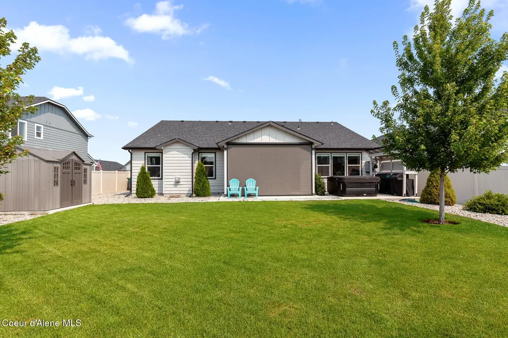 4472 N May Ella Loop Hauser ID 83854