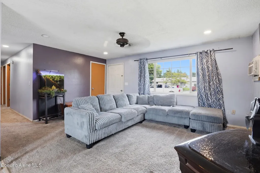 243 E Jensen Drive Hayden ID 83835