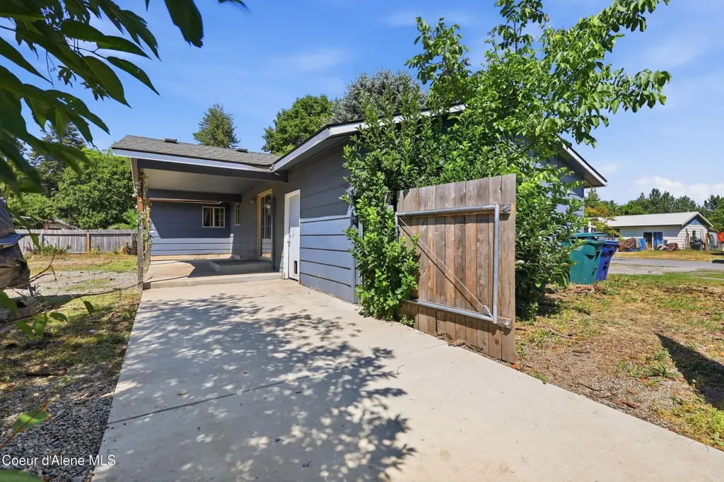 243 E Jensen Drive Hayden ID 83835
